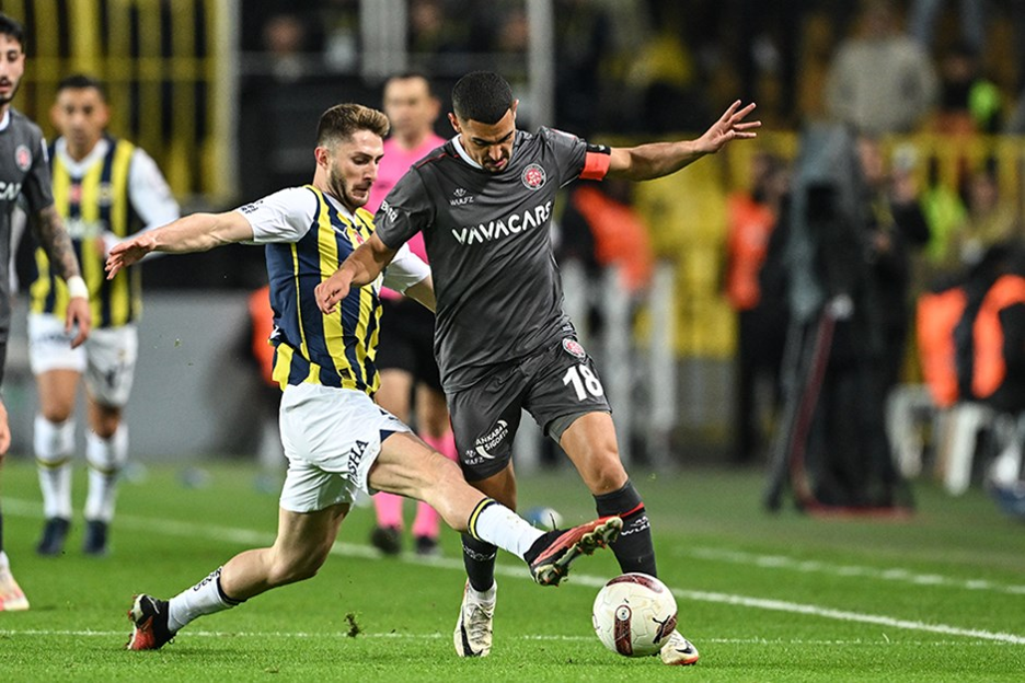 Fenerbahçe Transferde Çifte Vuruş Yaptı: Yandaş Sözleşmesini Uzatırken Levent Mercan’ı Kadrosuna Kattı!