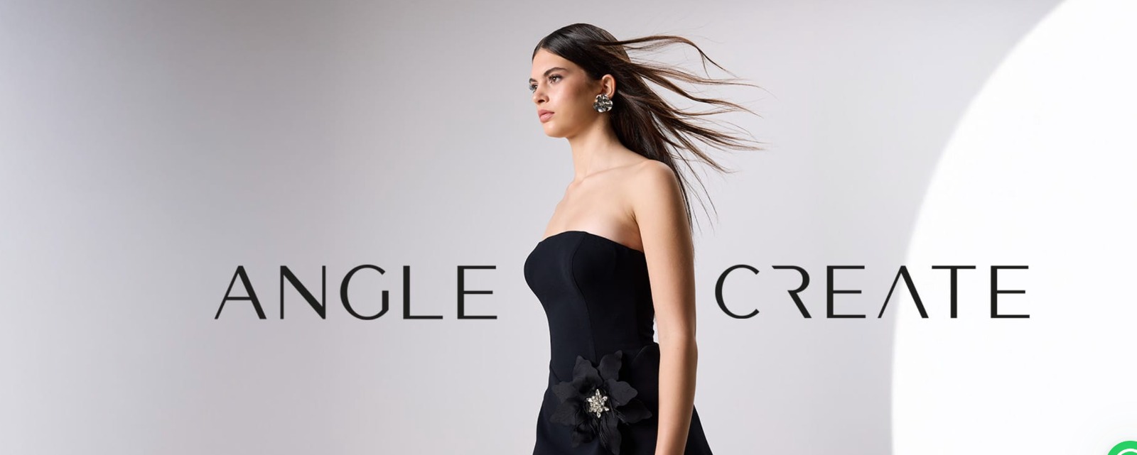 Kadın Elbise Modasında Zamansız Şıklık